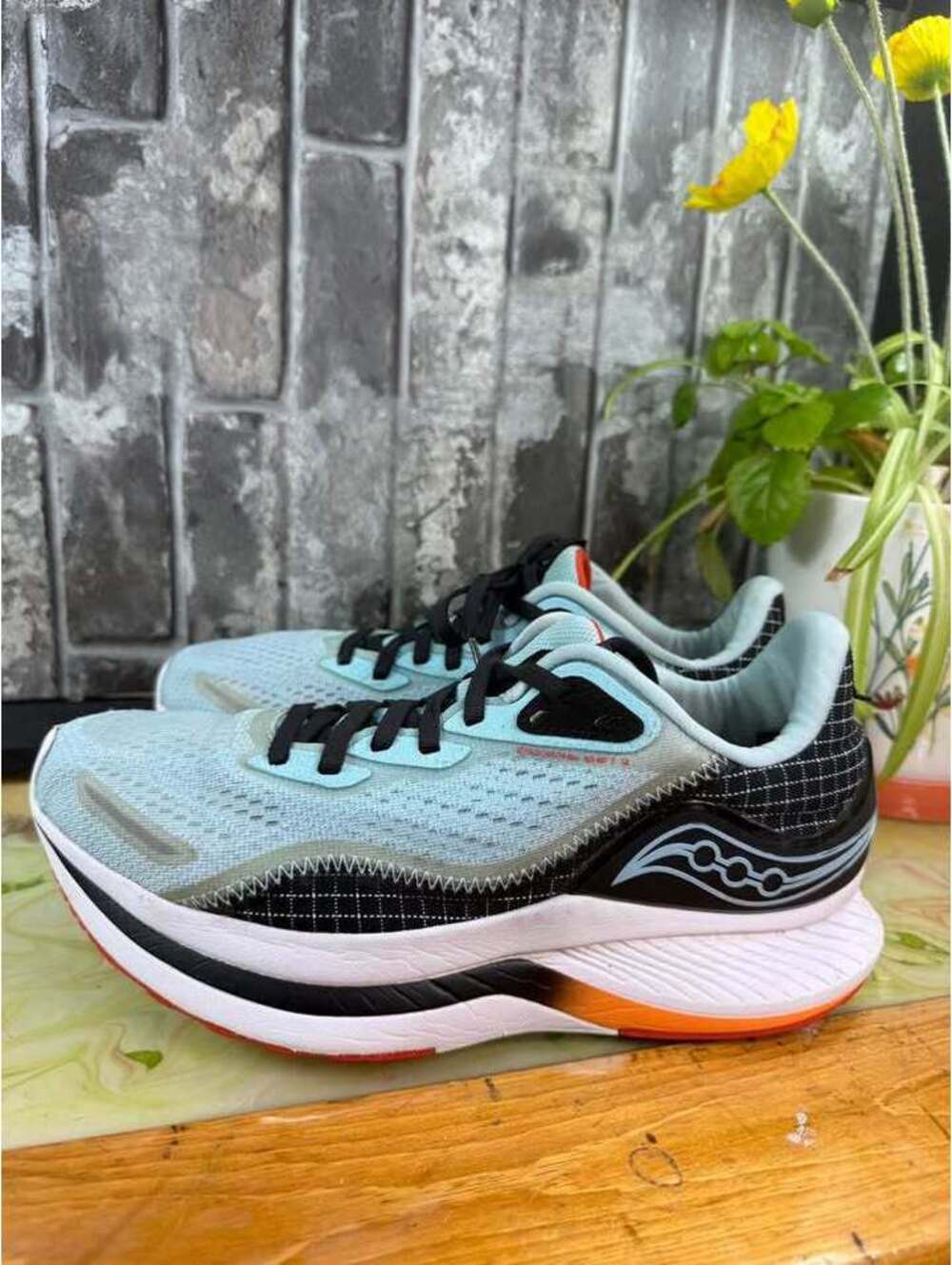 Saucony Endorphin Shift 2 Women’s Size 9.5 Blue Black Orange Running Shoes